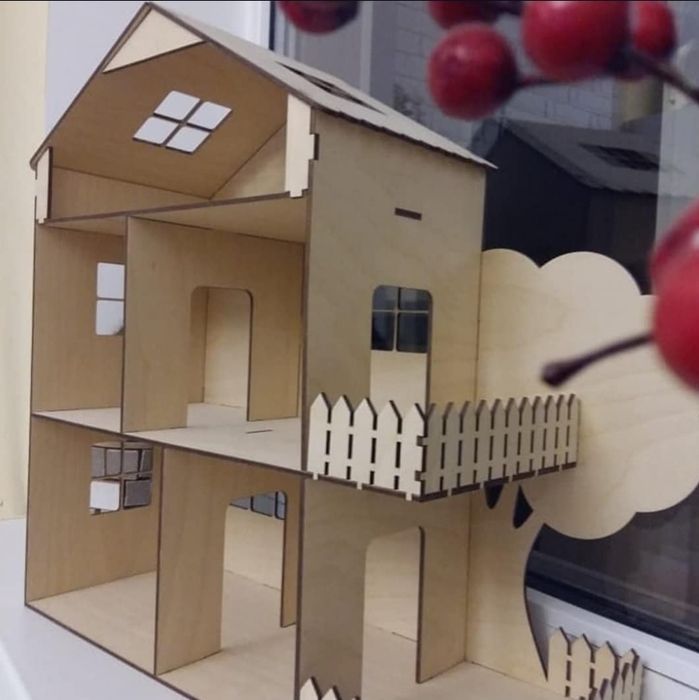 Кукольный домик  из дерева