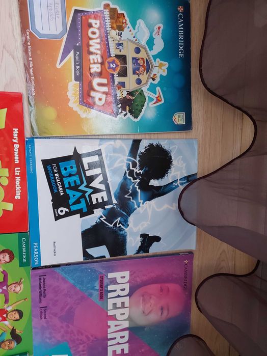 Учебници и речници английски език Кембридж