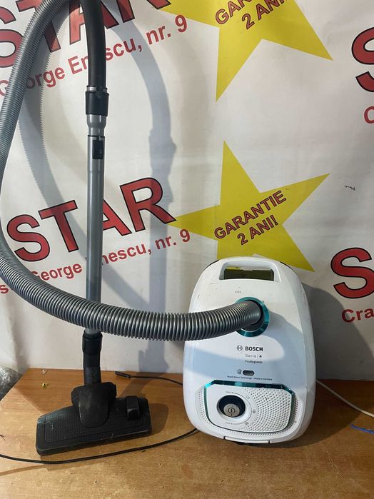 Aspirator cu sac Bosch Seria 4  ProHygienic, 600W, 4 l,Sistem PowerProtect, Control Made in Germany