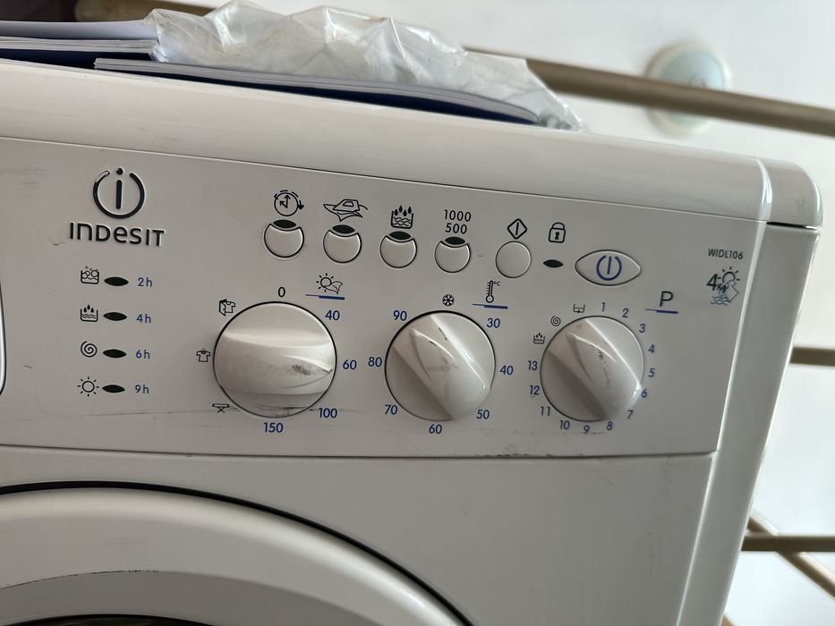 Прадавам пералня със сушилня Indezit WIDL 106