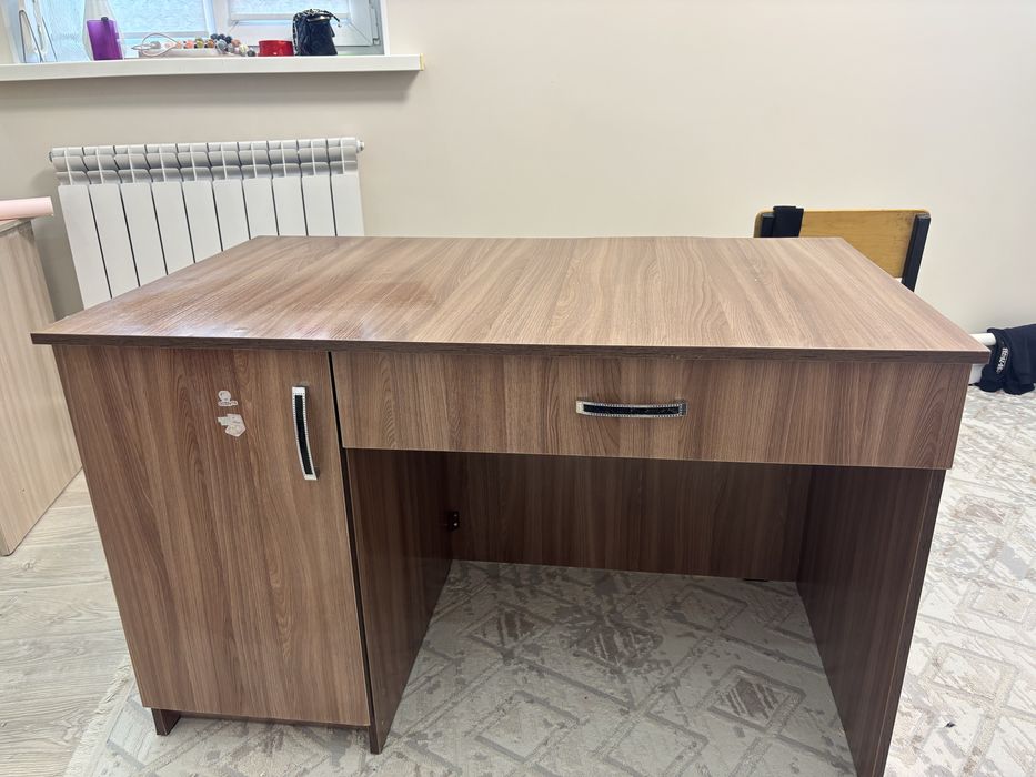 Рабочий стол для дома