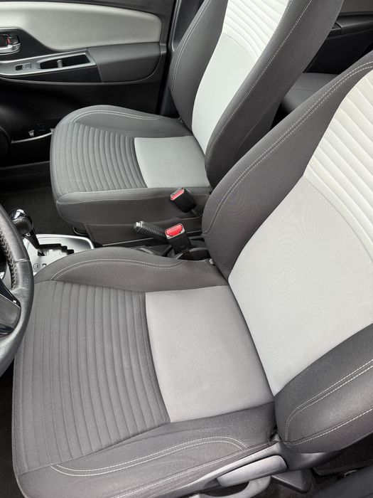 Toyota Yaris ,2017 ,Hibrid