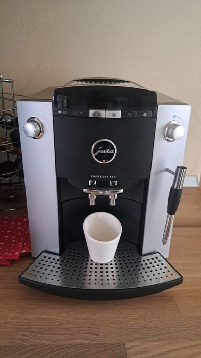 Mașină de cafea boabe.