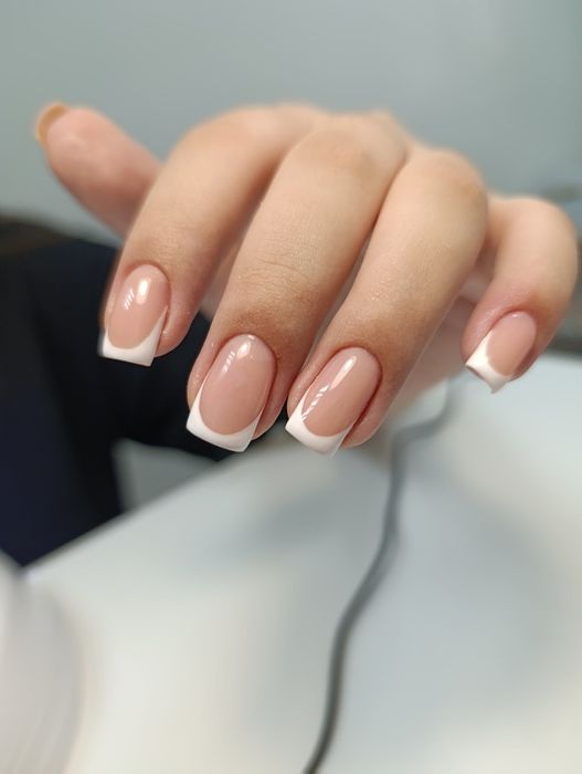 Маникюр, педикюр