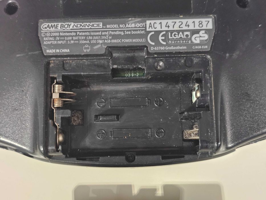 Nintendo Game Boy Advance  AGB 001