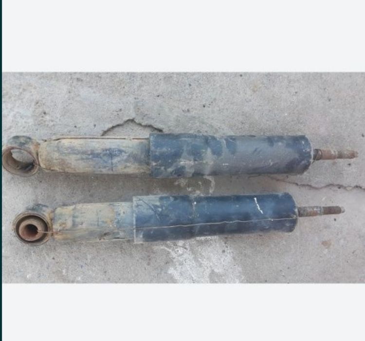 Амортизаторы Лексус GX-470.