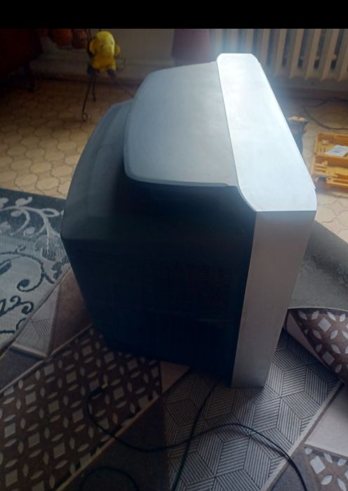 Телевизор LG б/у диагональ 72