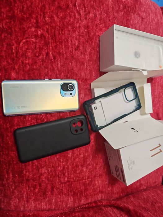 Xiaomi 11 8/256 GB