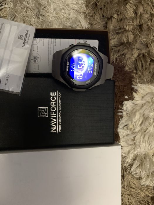 Ceas militar rezistent