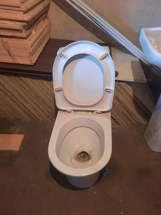 Унитаз и раковина