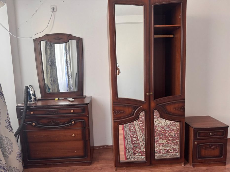 Шкаф, комод, тумбочки 2 шт