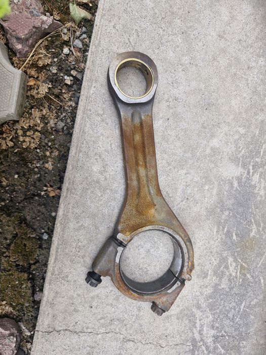 Продам шатун на mersedes actroc mp2