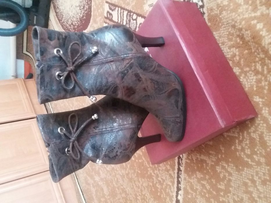 Продам .новое .блузка .полусопожки.