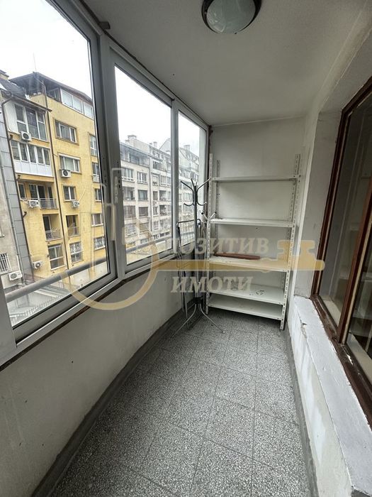 Дава се под наем Тристаен апартамент в София, Оборище - 120 кв.м за 800 € - Снимка #8