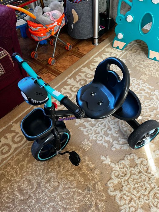 Продам детский велосипед трехколесный