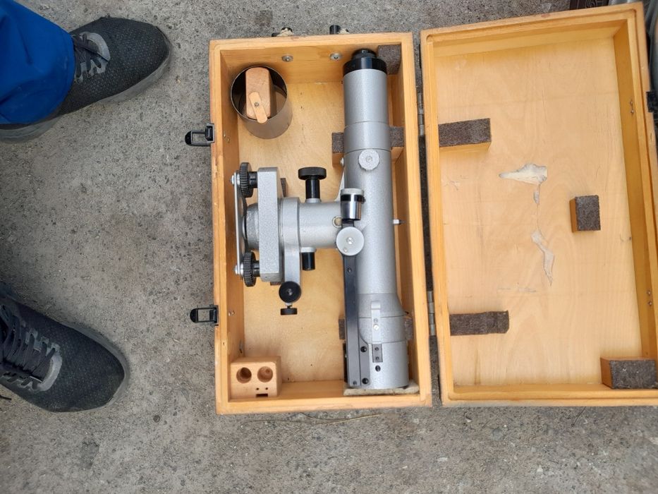 Продам нивелир с рейкой