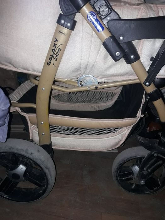 Продам каляску зима лето    25000  б,у в      вхорошем состояние0