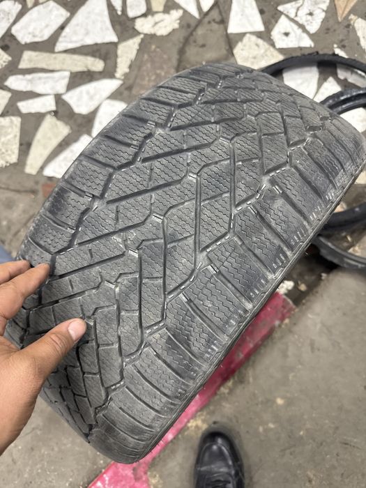 Зимни балон 245/40/17