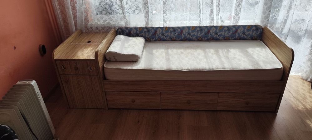 Детско легло със скрин-повивалник, матрак 160/65 см и предпазен ограничител
