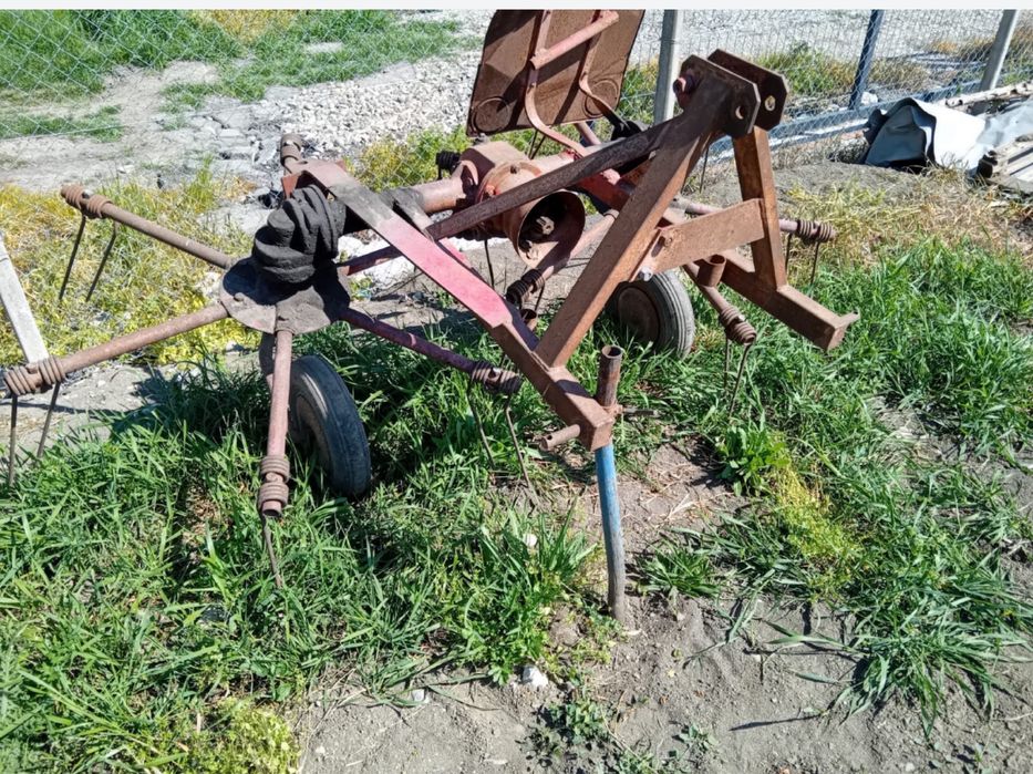 Grebla rotativa / de imprastiat tip paianjen / tip soare