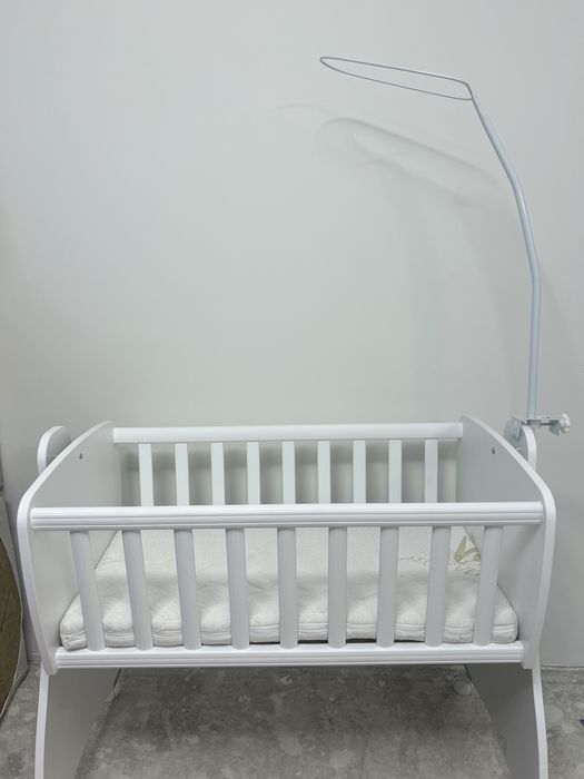 Дървена бебешка люлка Lorelli с матраче