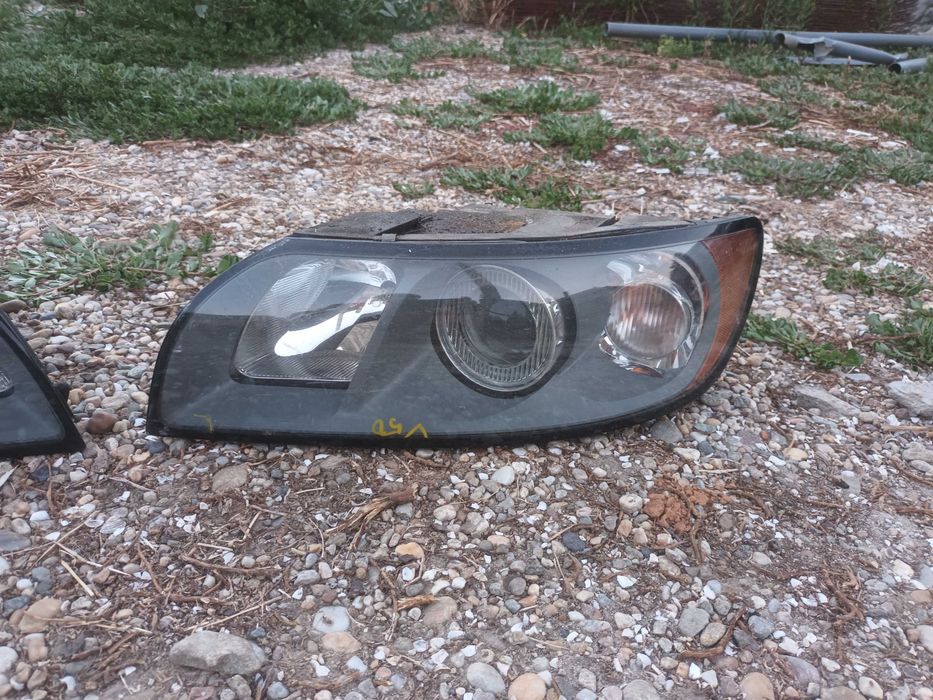 ляв и десен фар за волво в50 с40 03 - 07 VOLVO V50 S40