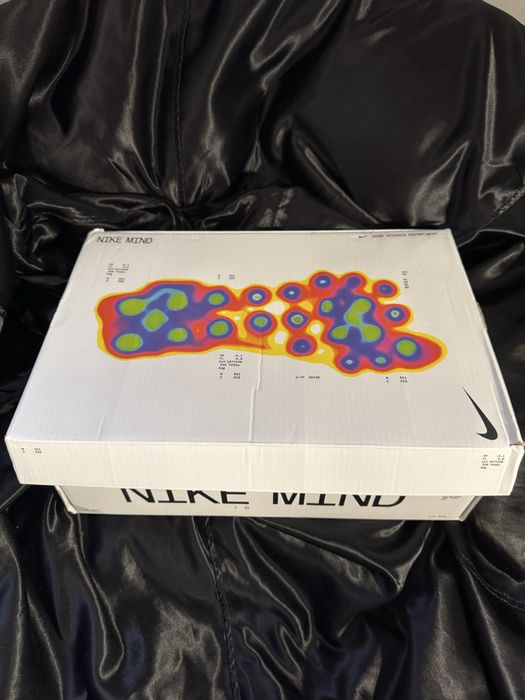 Nike mind 001 чехли