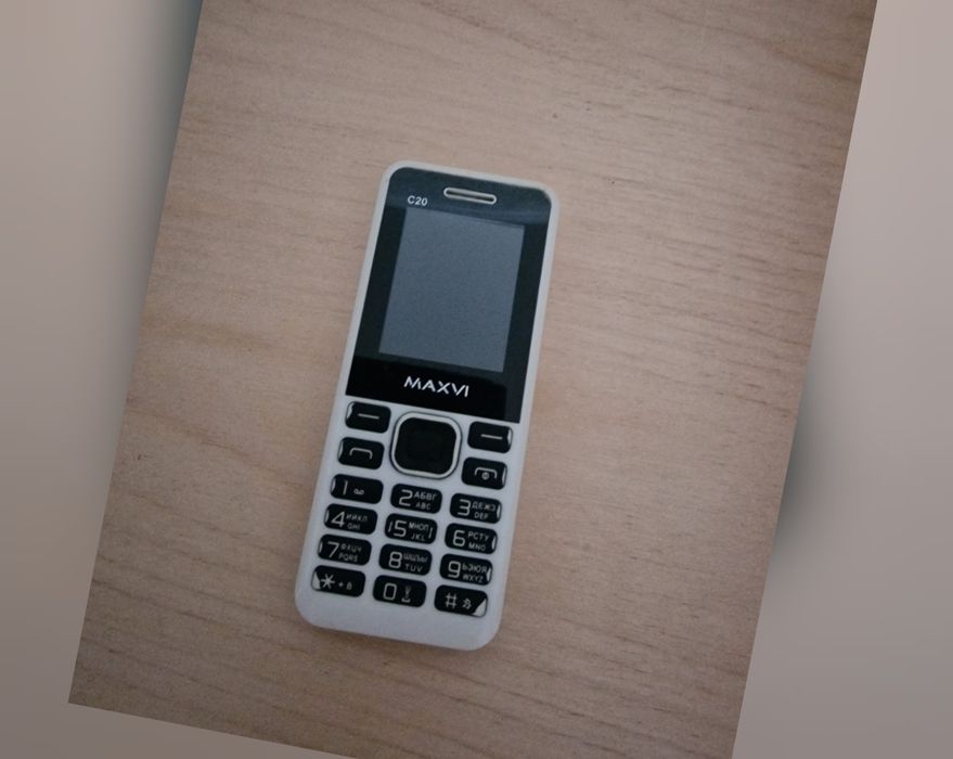 Сотовый телефон продам.