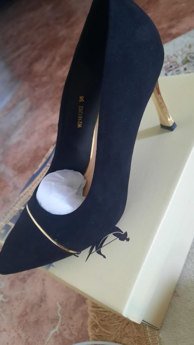 Продам срочно,  черный,  размер38