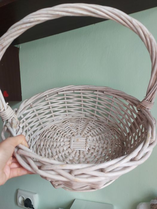 Корзина с ручкой