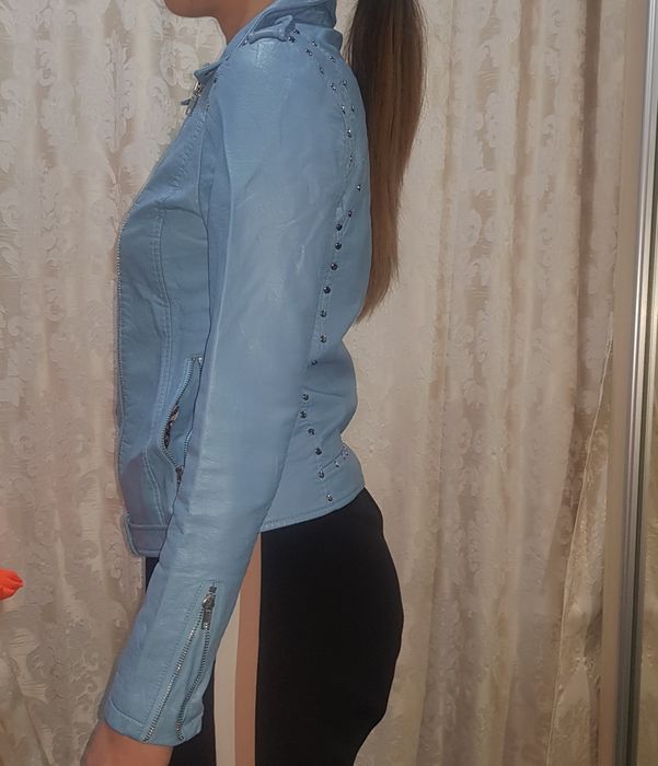 Срочно продам курточку