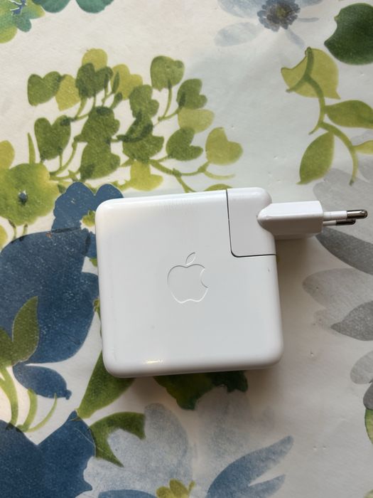 продаю Рабочий MacBook Pro 13 A1708