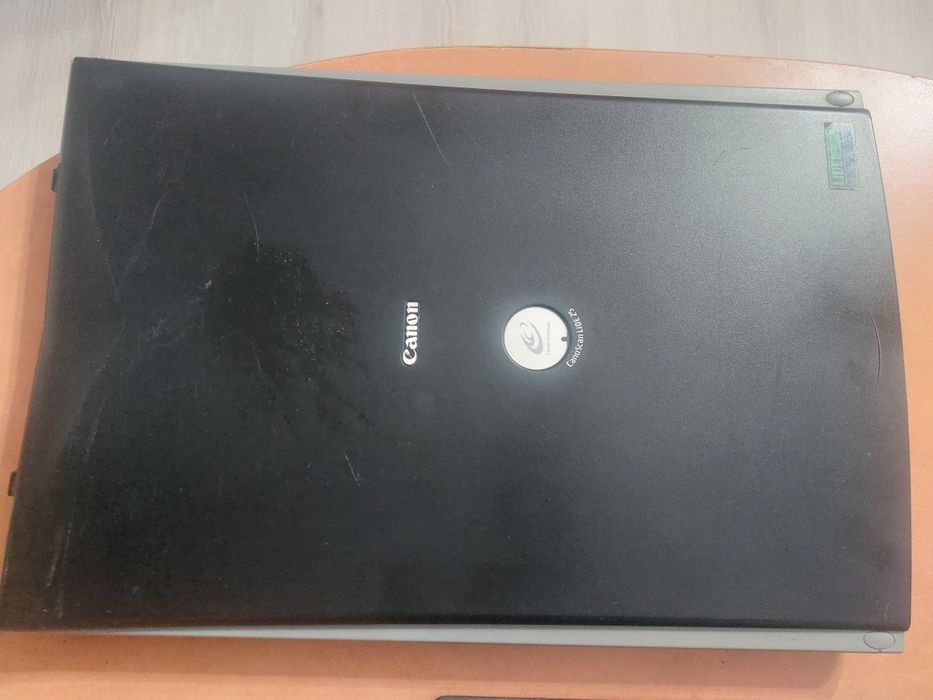 Сканер Canon Lide 25