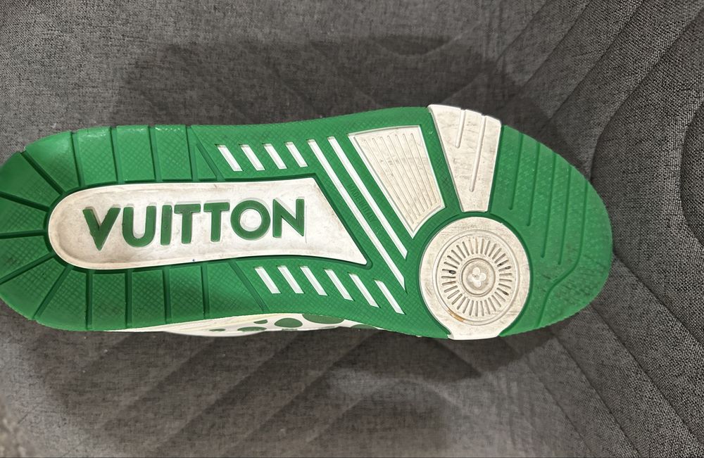 Louis Vuitton Продавам