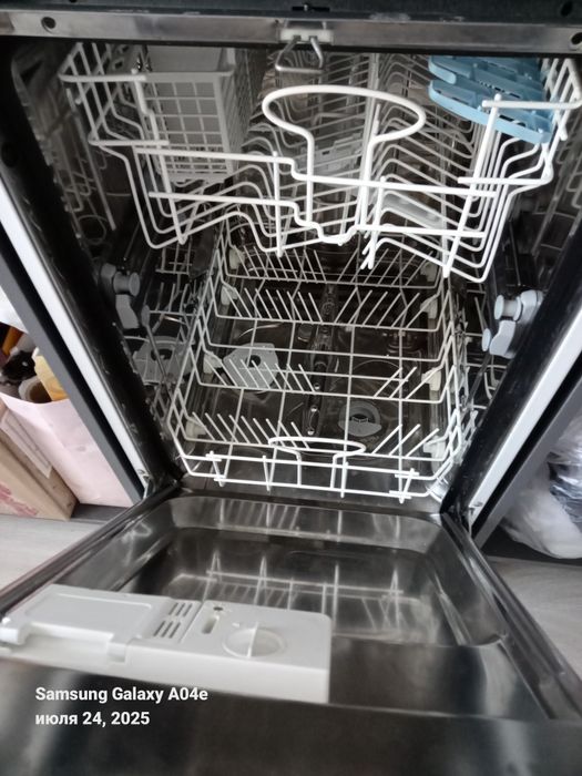 Продам посудомоечную машину Индезит