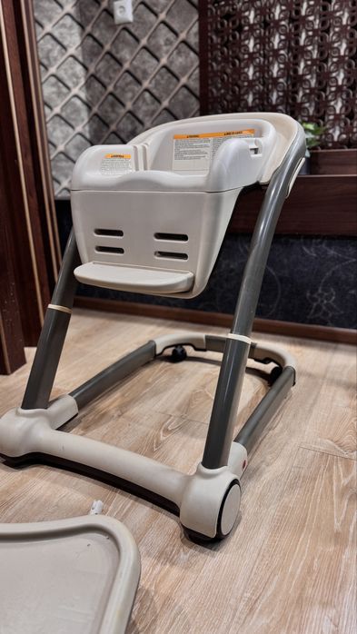 Стульчик детский Graco