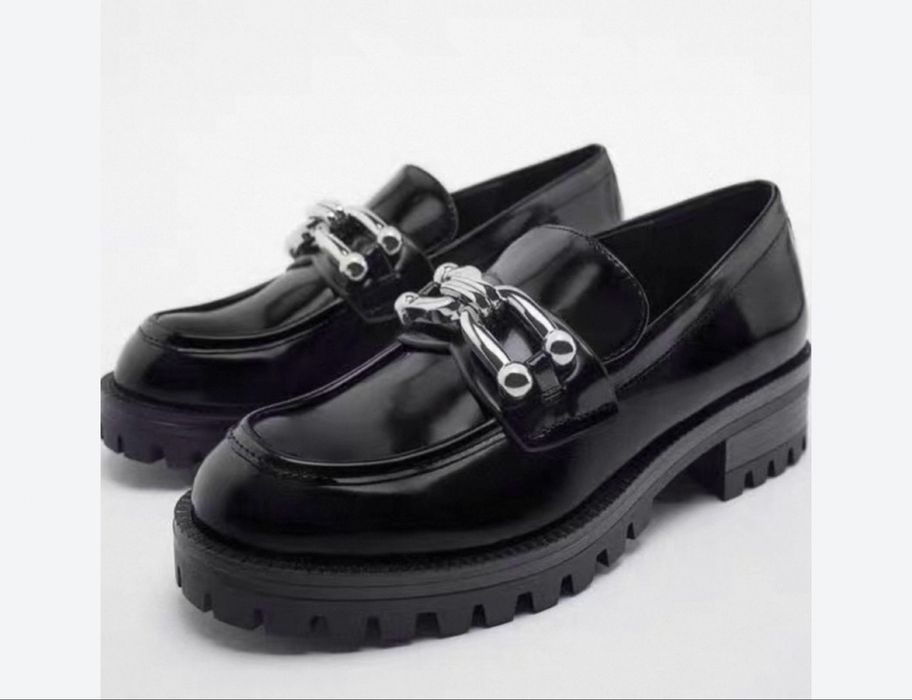 Продам лоферы зара