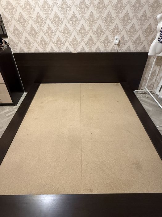 Кровать двуспальная