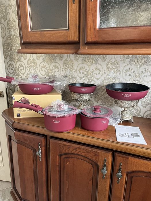 Продам новый набор кастрюль Faverlic