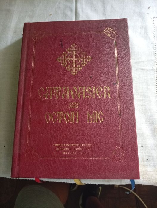 Cărți de slujbe bisericești