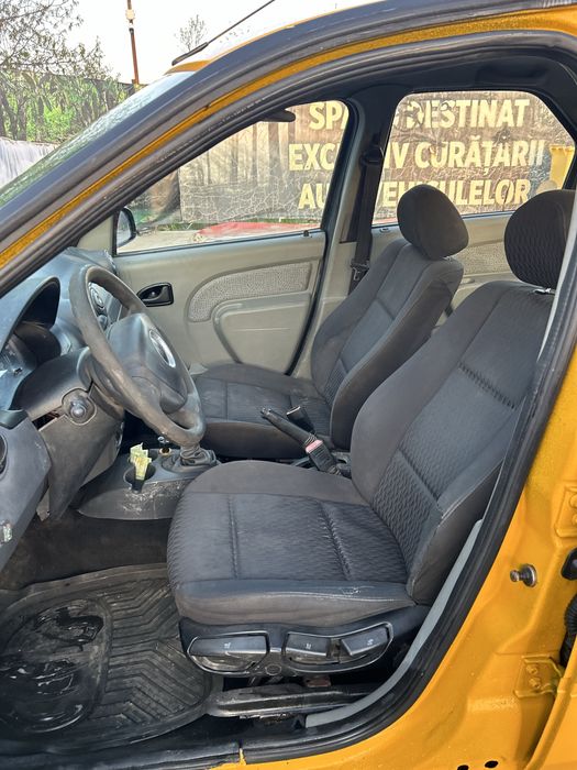 Dacia logan (nu a fost taxi)