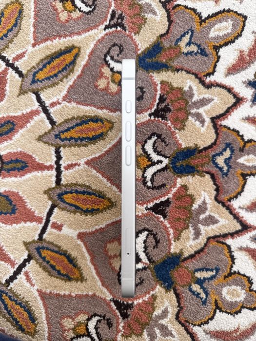 Iphone 16e хорошее состояние