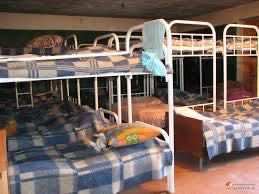 .
кровать железная, двухярусная. Армейская, для военных, казарма

7