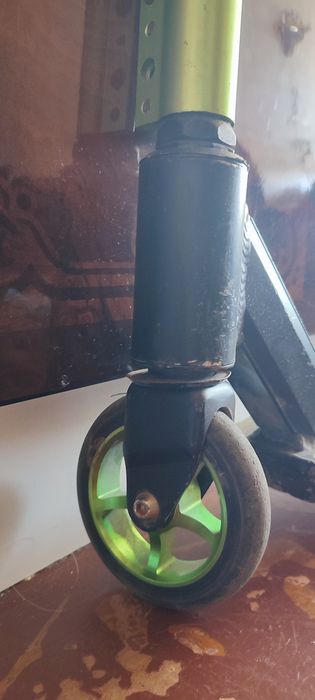 Трюковой  самокат.