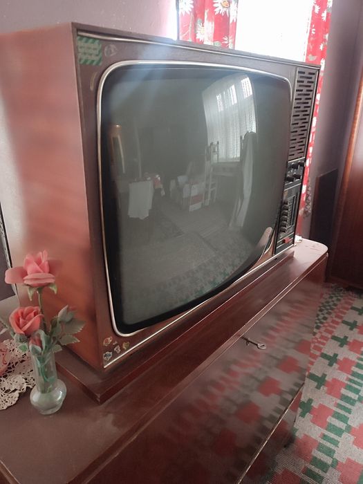 Vând Tv vechi diamant