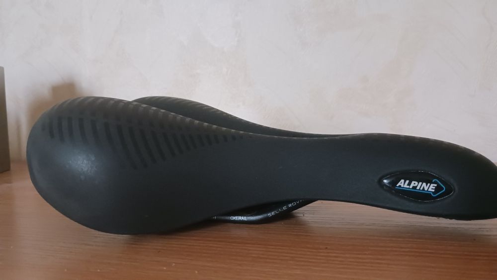 Велосипедна седалка SelleRoyal Royalgel; гуми maxxis all terrain 26