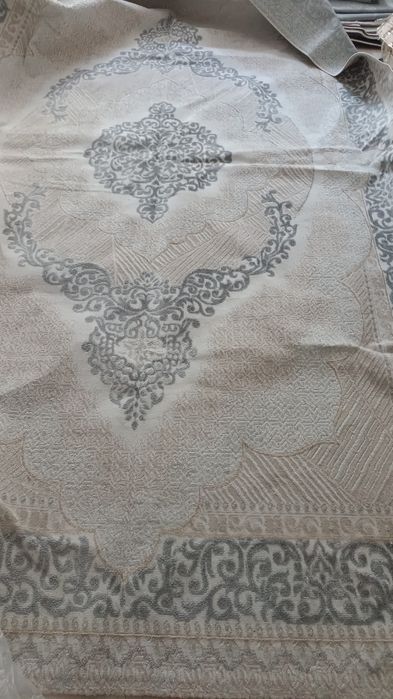 Ковёр напольный размер 2.5×4.0