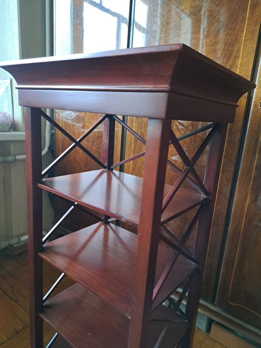 Полка в комнату для книг и др