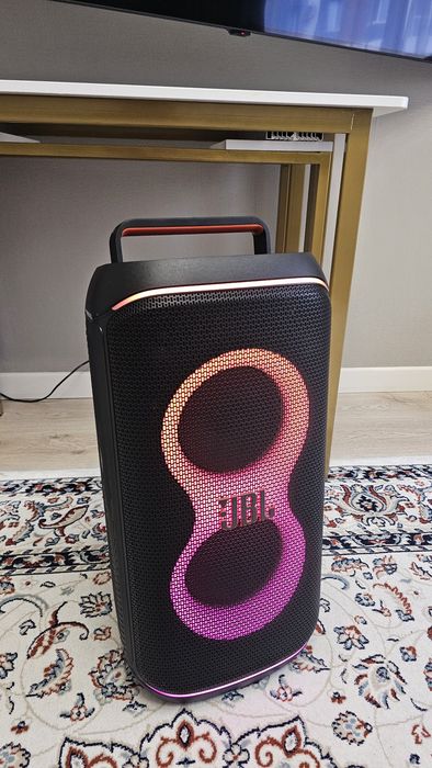 JBL PartyBox Club 120 — мощный звук и бас