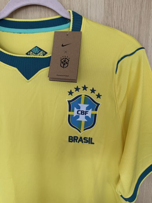 Tricou Fotbal Brazilia Echipament Principal Nike - NOU cu etichetă, Mărimea L